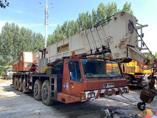 TADANO TG-1000E TG-1500E 100T 150T vrachtwagen kraan mobiele kraan QY25K5 QY50KA in Shanghai
