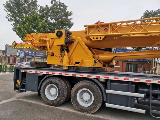 MOOG Hydraulische pomp 50T Nominale laadcapaciteit Gebruikte vrachtwagen kraan QY25K5 QY50K