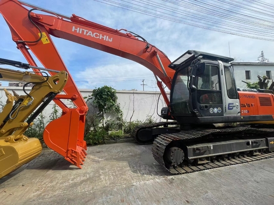 Gebruikte Hitachi graafmachine ZX210 met een emmercapaciteit van 0,45 m3 en een gewicht van 21500 kg