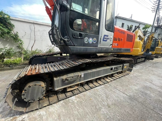 Gebruikte Hitachi graafmachine ZX210 met een emmercapaciteit van 0,45 m3 en een gewicht van 21500 kg