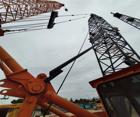 Vloeibare en veilige opheffingen met de 50 ton gebruikte vrachtwagenkraan KH180