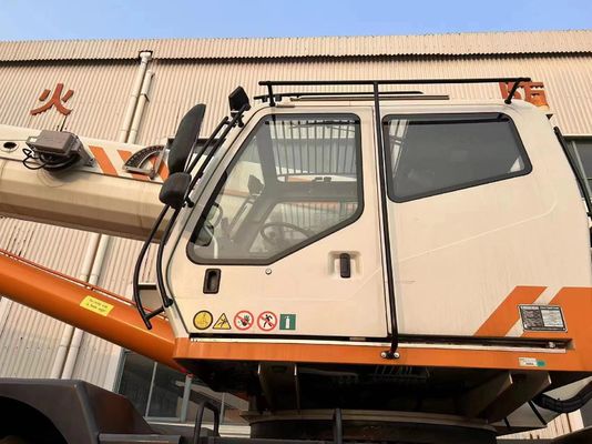 ZOOMLION RT75 RT25 Kraan voor ruw terrein met hydraulische cilinder van Changjiang in Shanghai