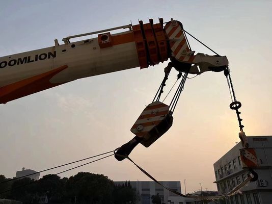 ZOOMLION RT75 RT25 Kraan voor ruw terrein met hydraulische cilinder van Changjiang in Shanghai