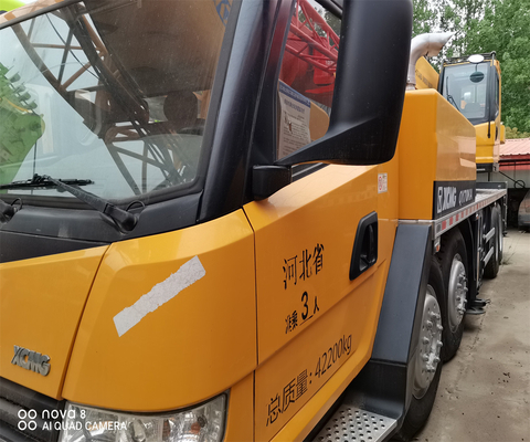 XCMG QY70KA 70T mobiele vrachtwagenkraan met Liyuan hydraulische klep en 20000 kg gewicht