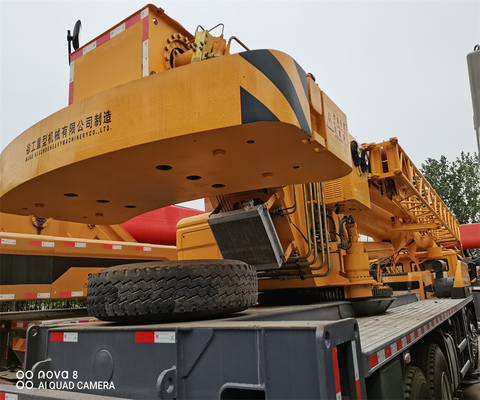 XCMG QY70KA 70T mobiele vrachtwagenkraan met Liyuan hydraulische klep en 20000 kg gewicht