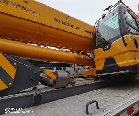 XCMG QY70KA 70T mobiele vrachtwagenkraan met Liyuan hydraulische klep en 20000 kg gewicht