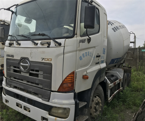 12000 KG Beton Output 12.9L Gebruikte HINO700ZOU Mixer Truck voor de bouw tegen betaalbare prijzen