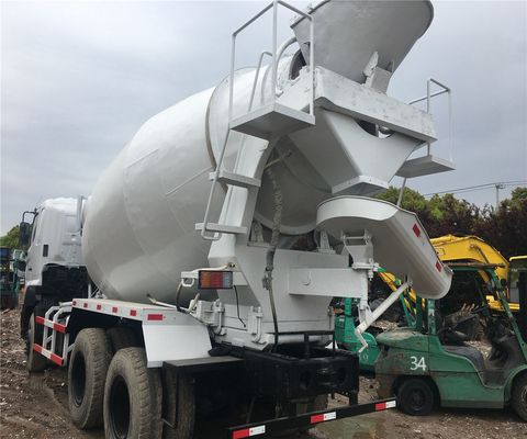 Gebruikte HINO 700 Betonmixer Truck met 24120*9940*17190mm contour afmeting tegen betaalbare prijs
